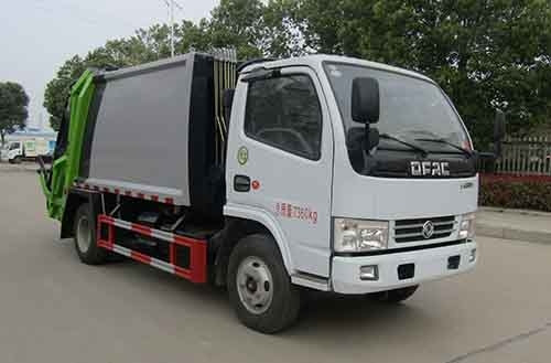 Xe tải chở rác 4X2 129hp 7360kg có thùng kín