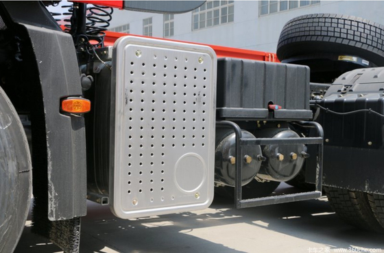 Xe tải đầu kéo 36T 6x4 Tay lái trái Xe tải tự đổ Xe đầu kéo