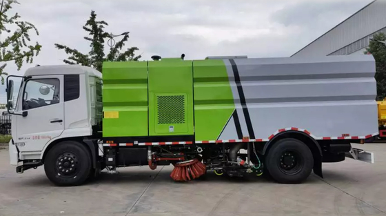 Xe tải quét đường 169kw 230hp 12CBM Loại động cơ diesel cho nơi khai thác mỏ