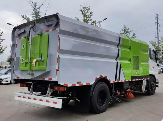 Xe tải quét đường 169kw 230hp 12CBM Loại động cơ diesel cho nơi khai thác mỏ