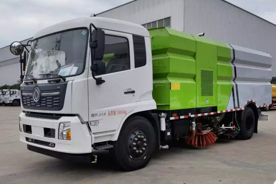Xe tải quét đường 169kw 230hp 12CBM Loại động cơ diesel cho nơi khai thác mỏ