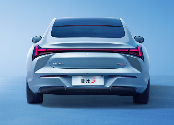 170kw EV Xe điện 4 chỗ Xe điện thể thao 715km Độ bền
