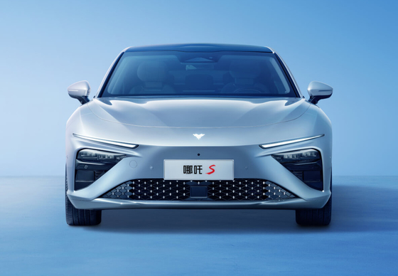 170kw EV Xe điện 4 chỗ Xe điện thể thao 715km Độ bền